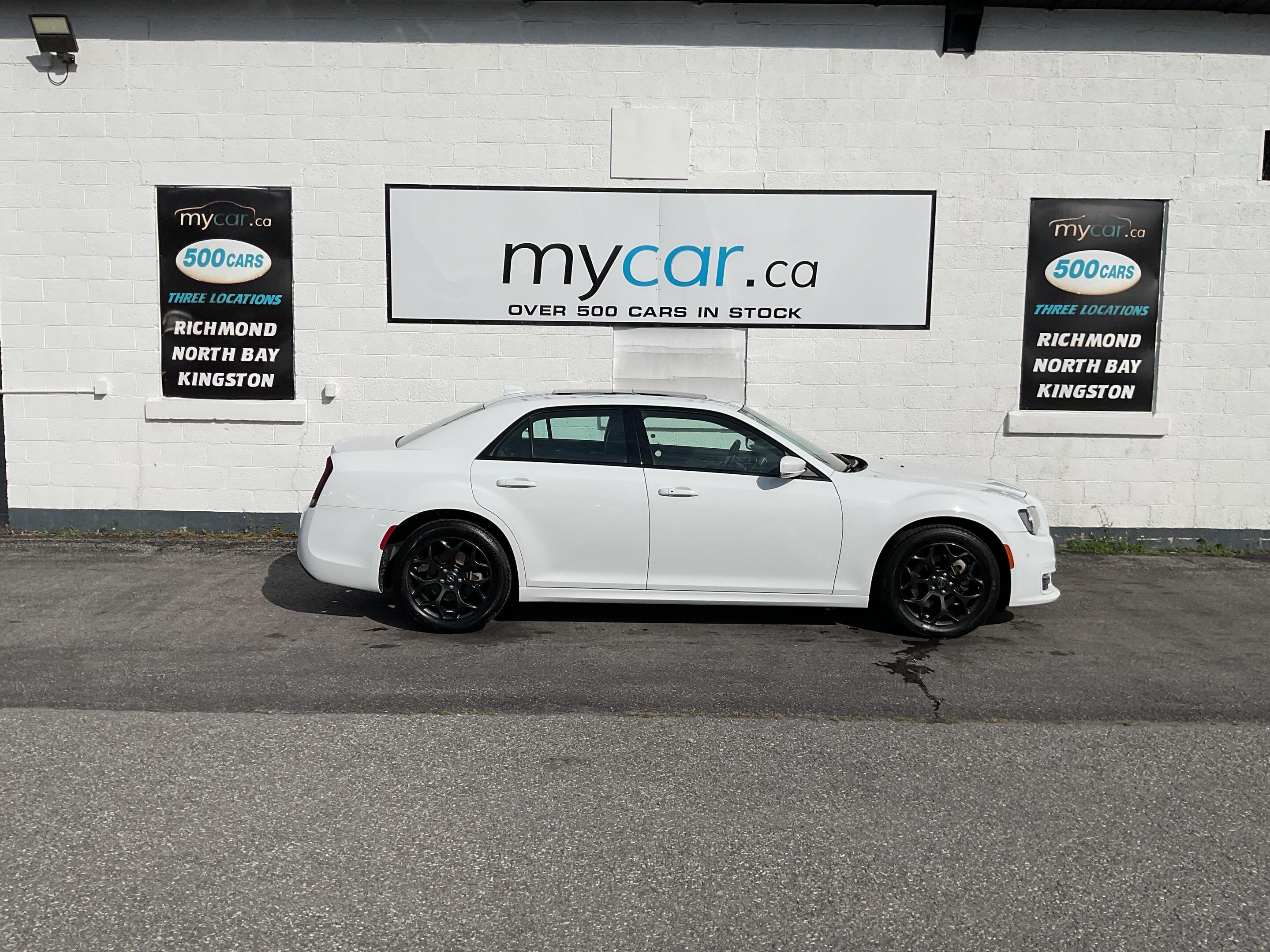 Chrysler 300 2023