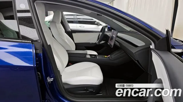 Tesla Model 3 2025