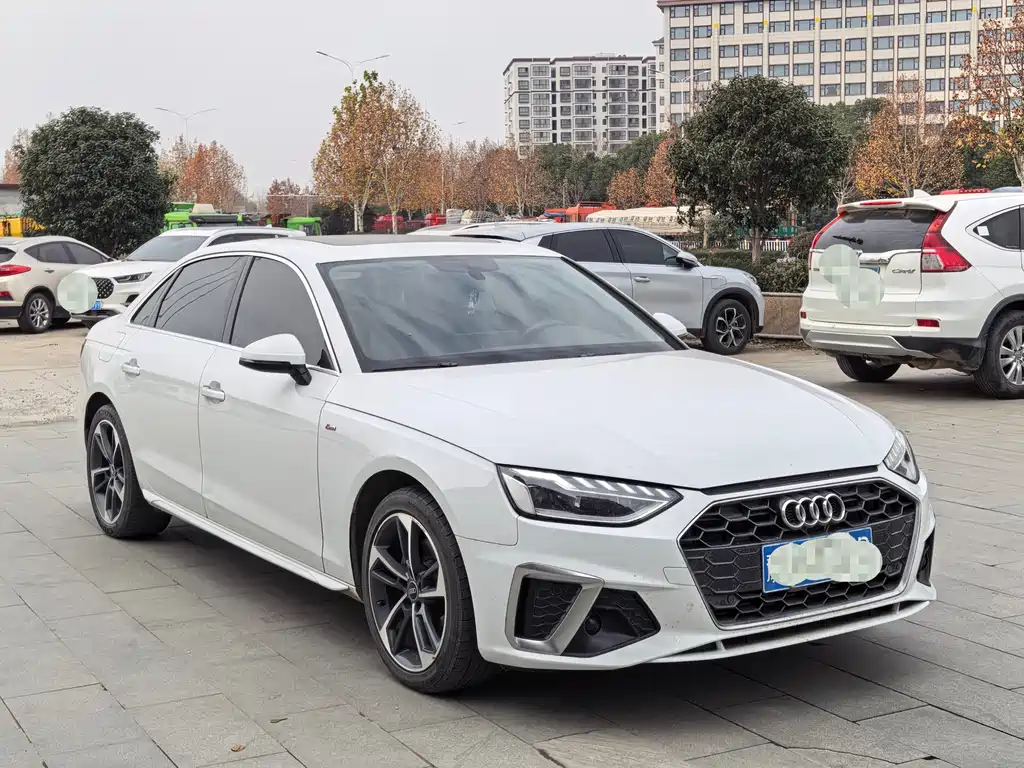 Audi A4 2023