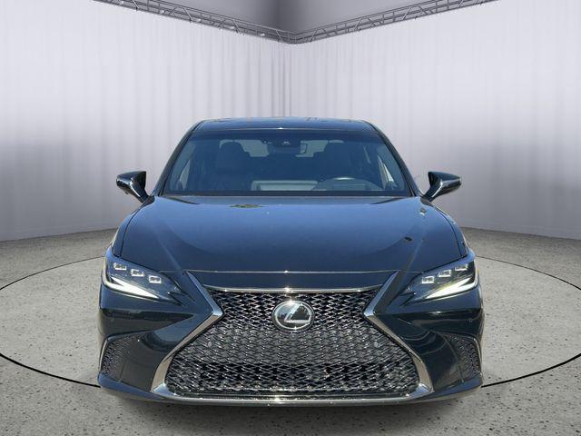 Lexus ES 2024