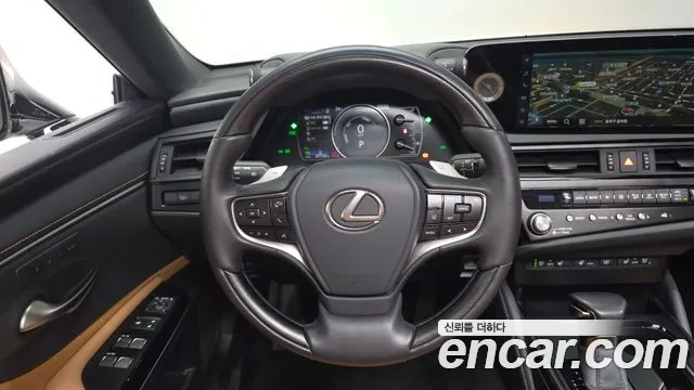 Lexus ES 2023