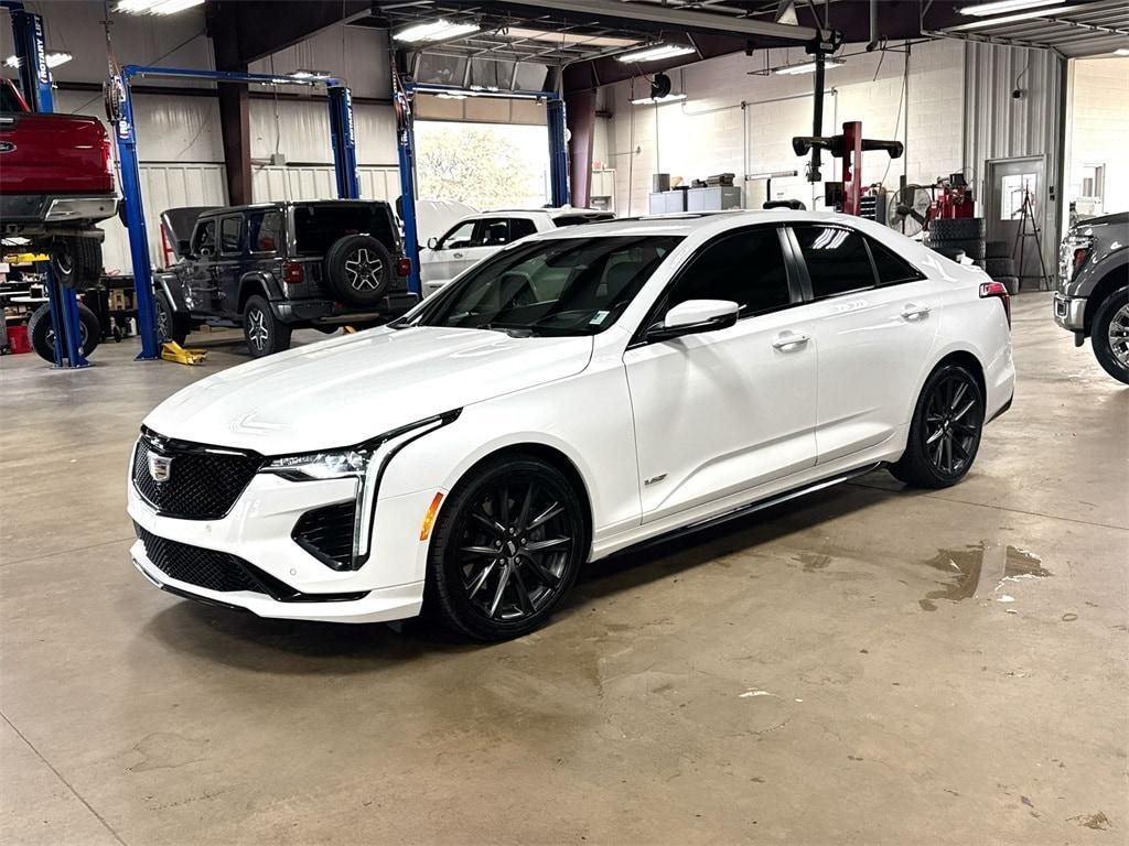 Cadillac CT4 2021