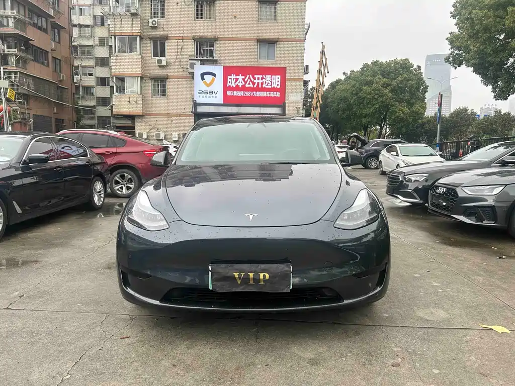Tesla Model Y 2022