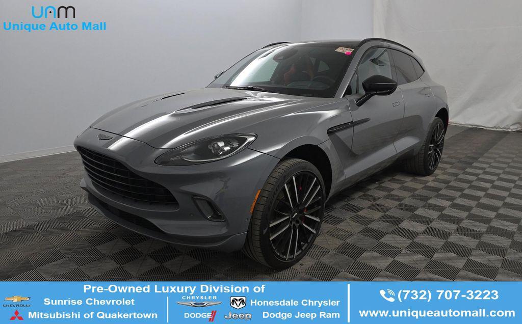 Aston Martin DBX 2023