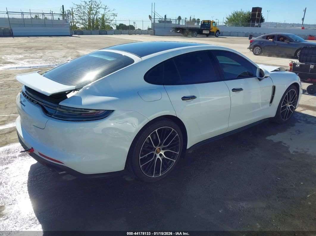 Porsche Panamera 2022