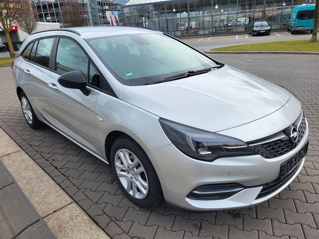 Opel Astra 2021