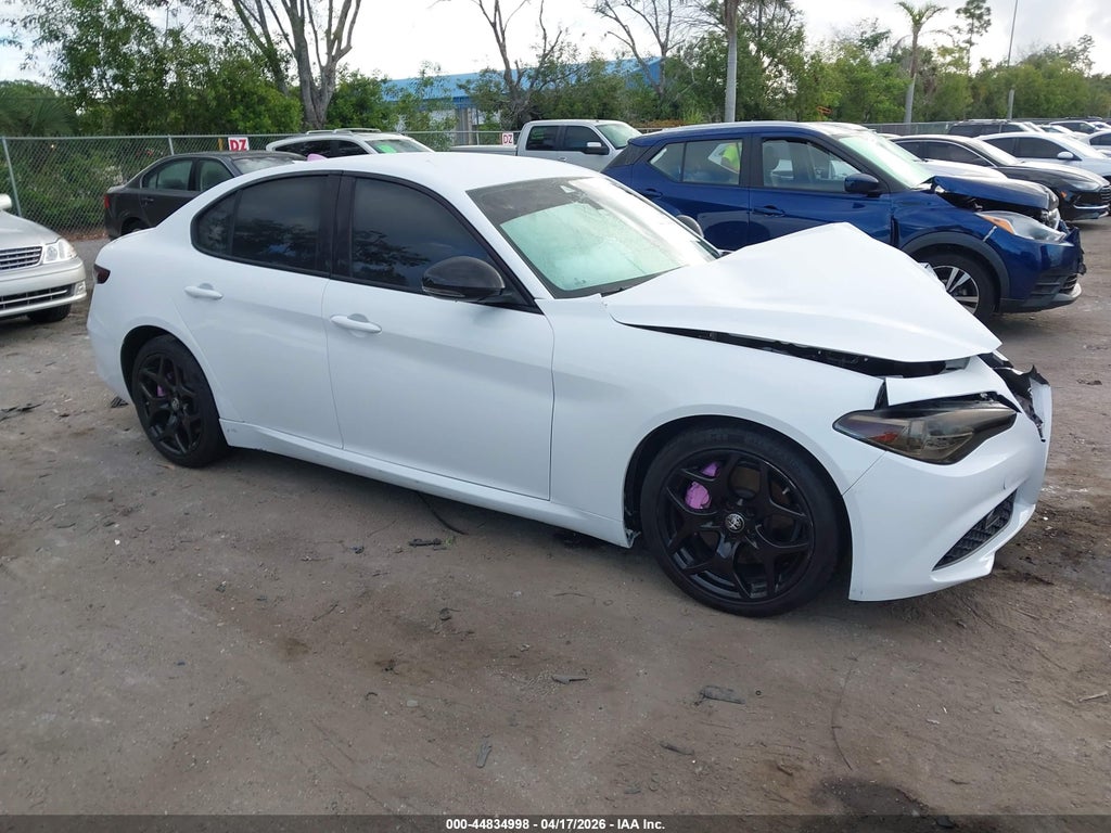 Alfa Romeo Giulia 2021