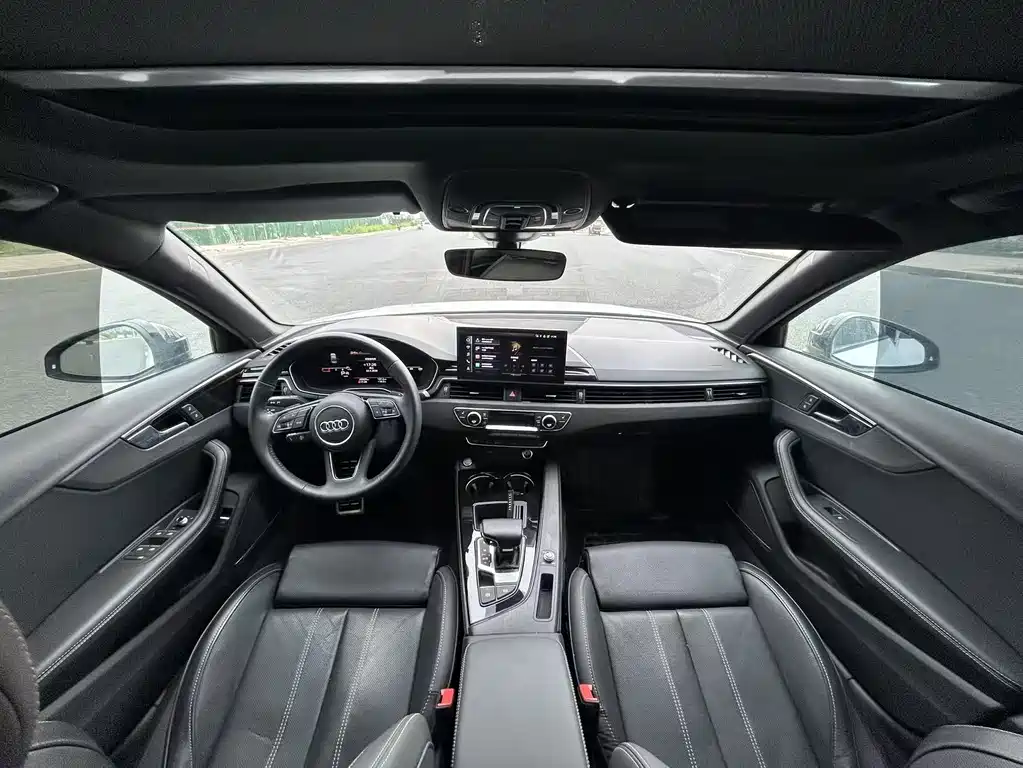 Audi A4 2023
