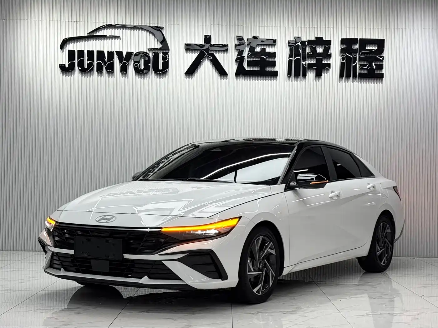 Hyundai Elantra 2023