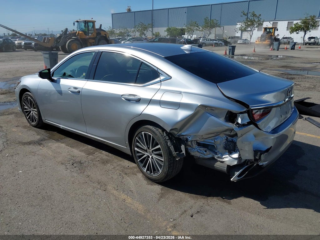 Lexus ES 2022