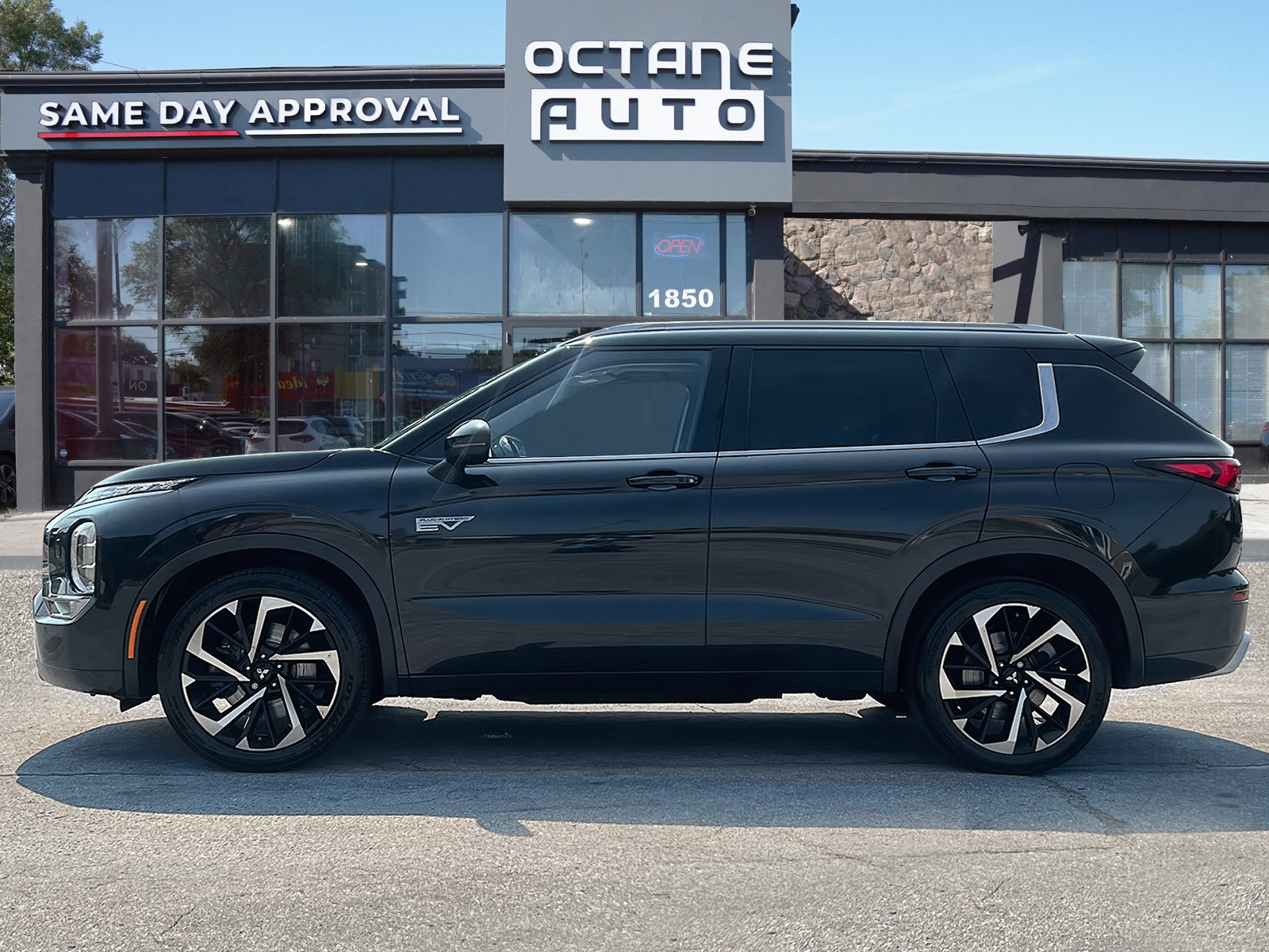 Mitsubishi Outlander 2023