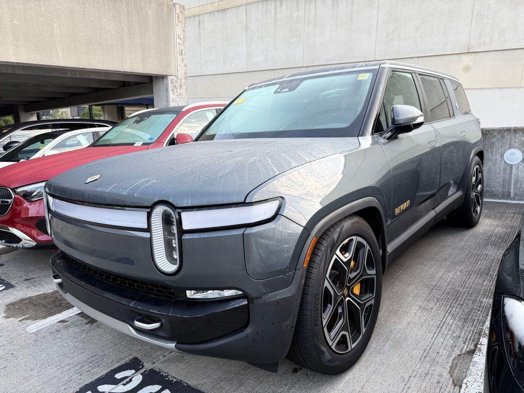 Rivian R1S 2022