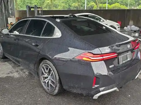 BMW i5 2024