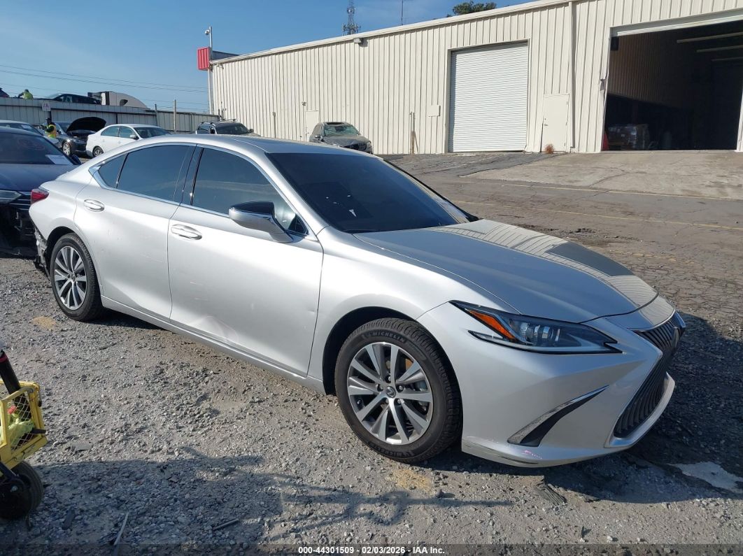 Lexus ES 2021