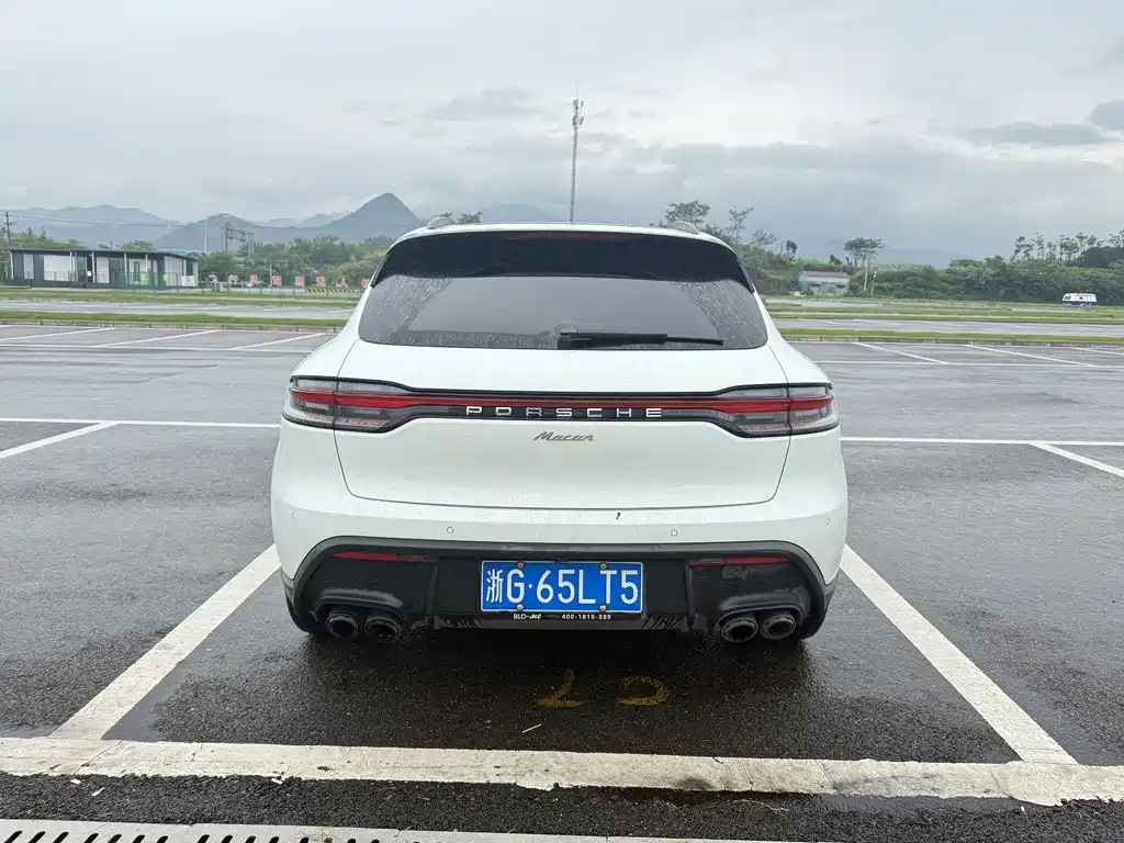 Porsche Macan 2023