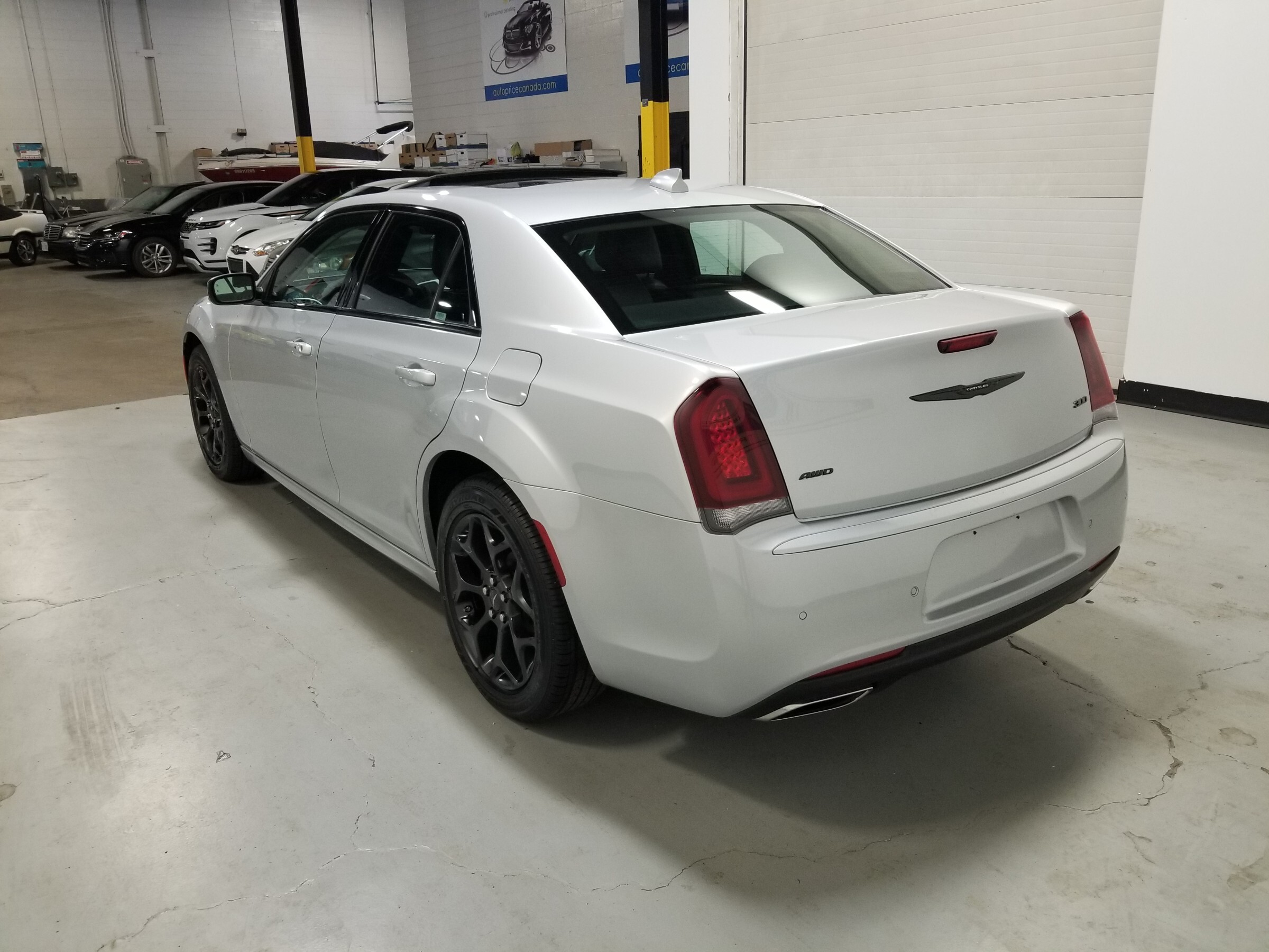 Chrysler 300 2023