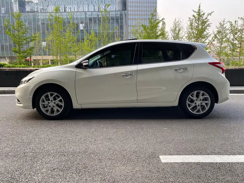 Nissan Tiida 2024
