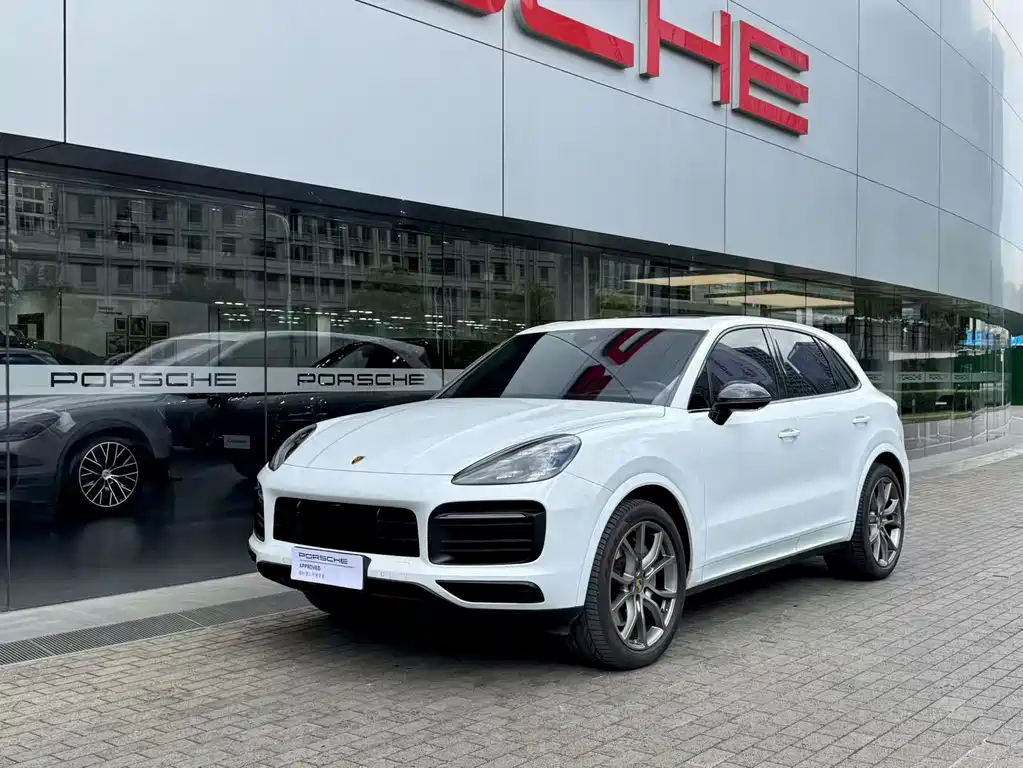 Porsche Cayenne 2022