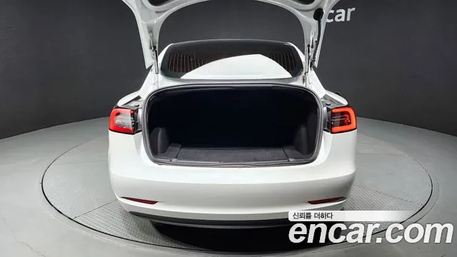 Tesla Model 3 2020
