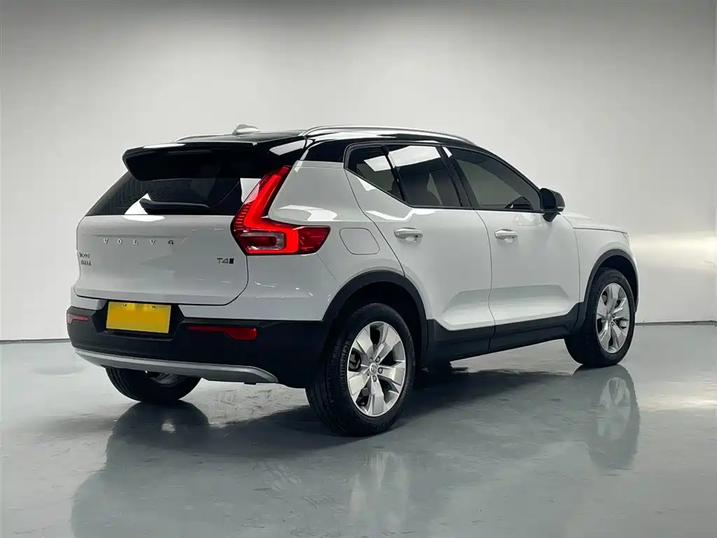 Volvo XC40 2022