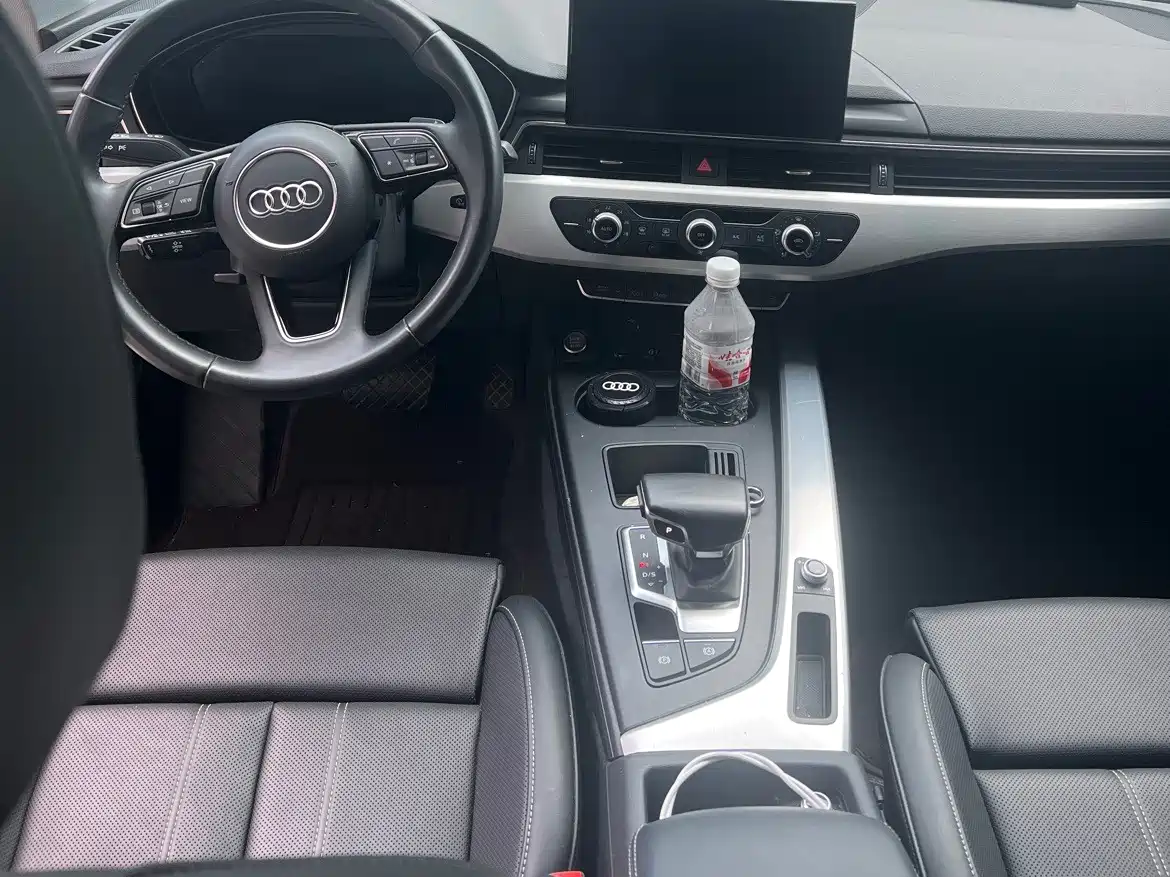 Audi A4 2024