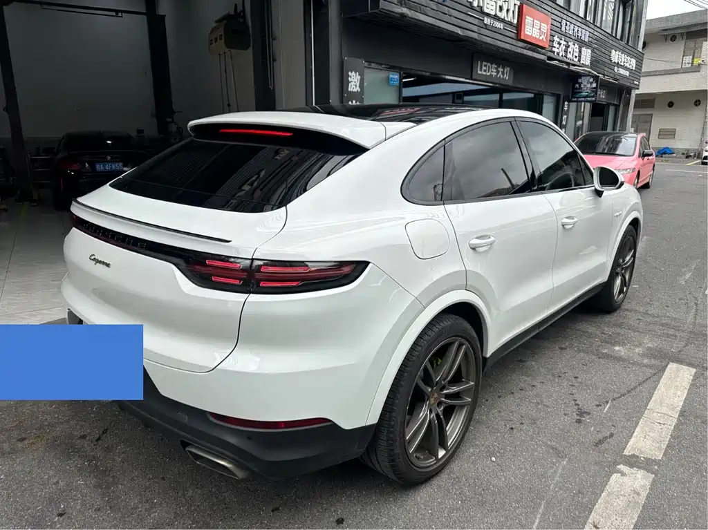 Porsche Cayenne 2023