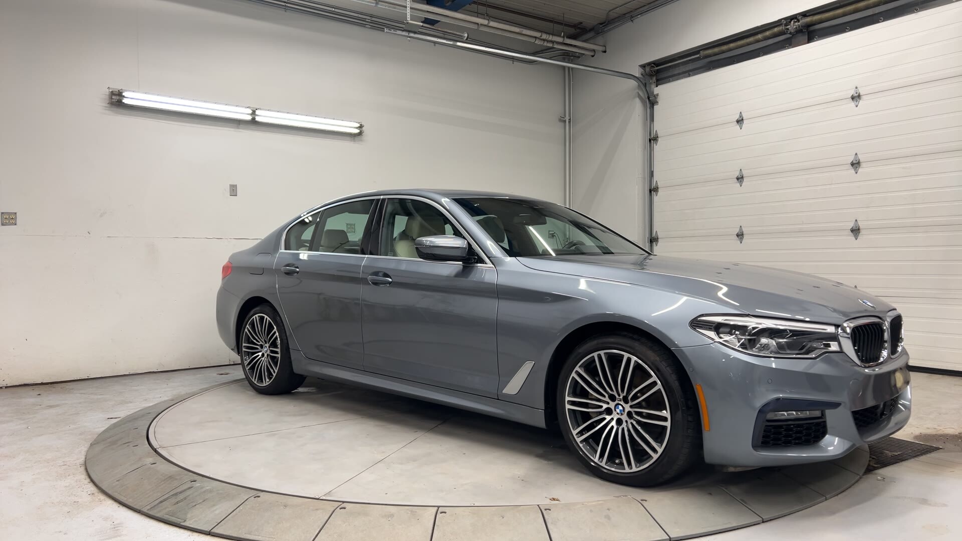BMW 5 серии 2020