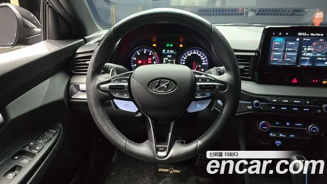 Hyundai Veloster 2021