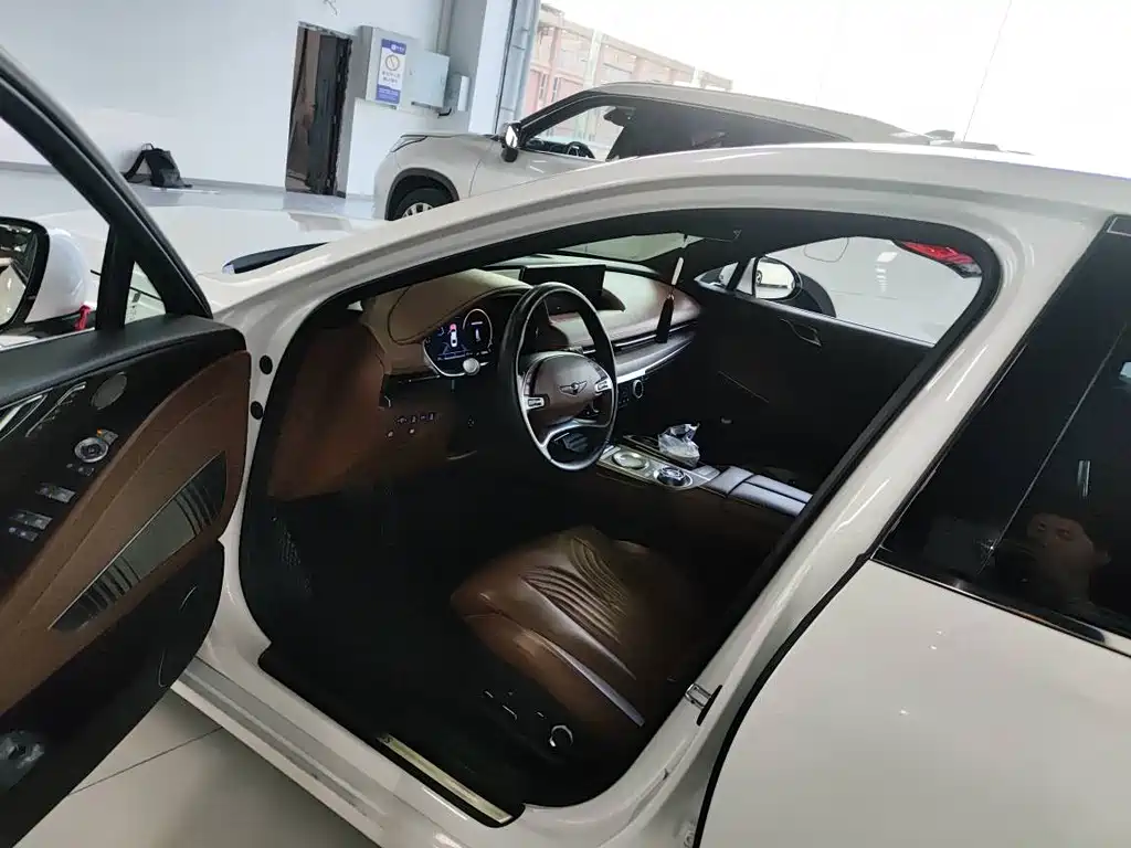 Genesis G80 2021