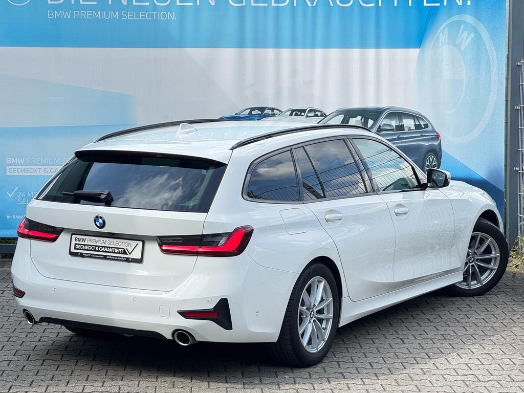 BMW 320 2022