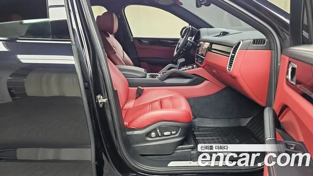 Porsche Cayenne 2021