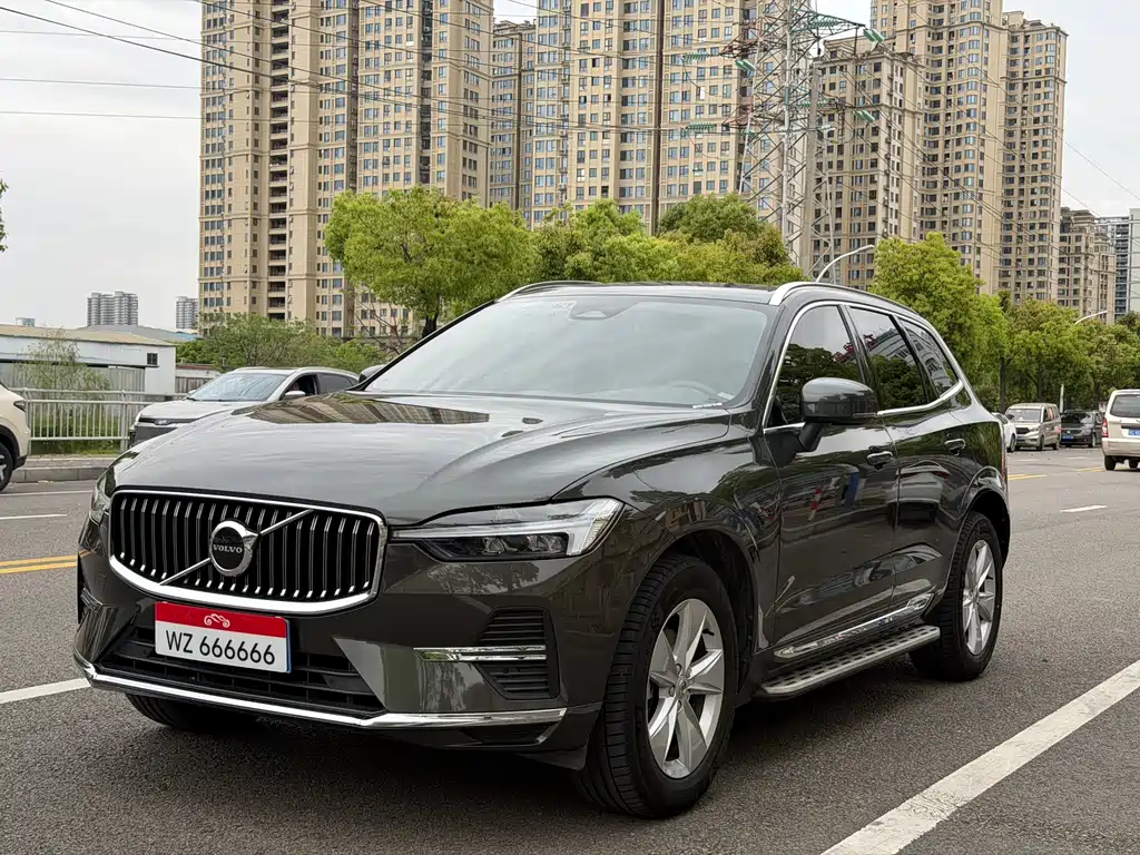 Volvo XC60 2022