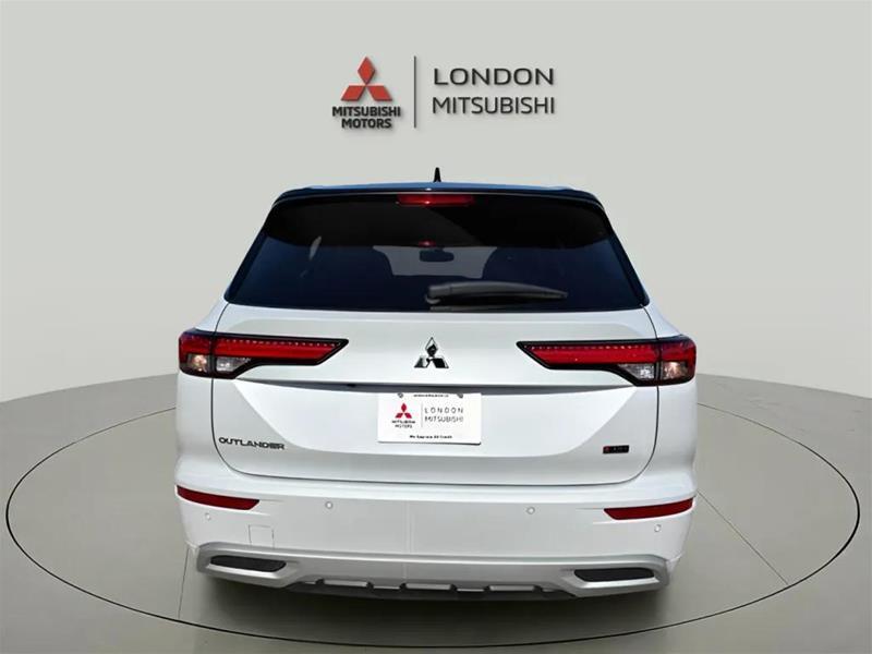 Mitsubishi Outlander 2024