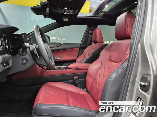 Lexus NX 2024