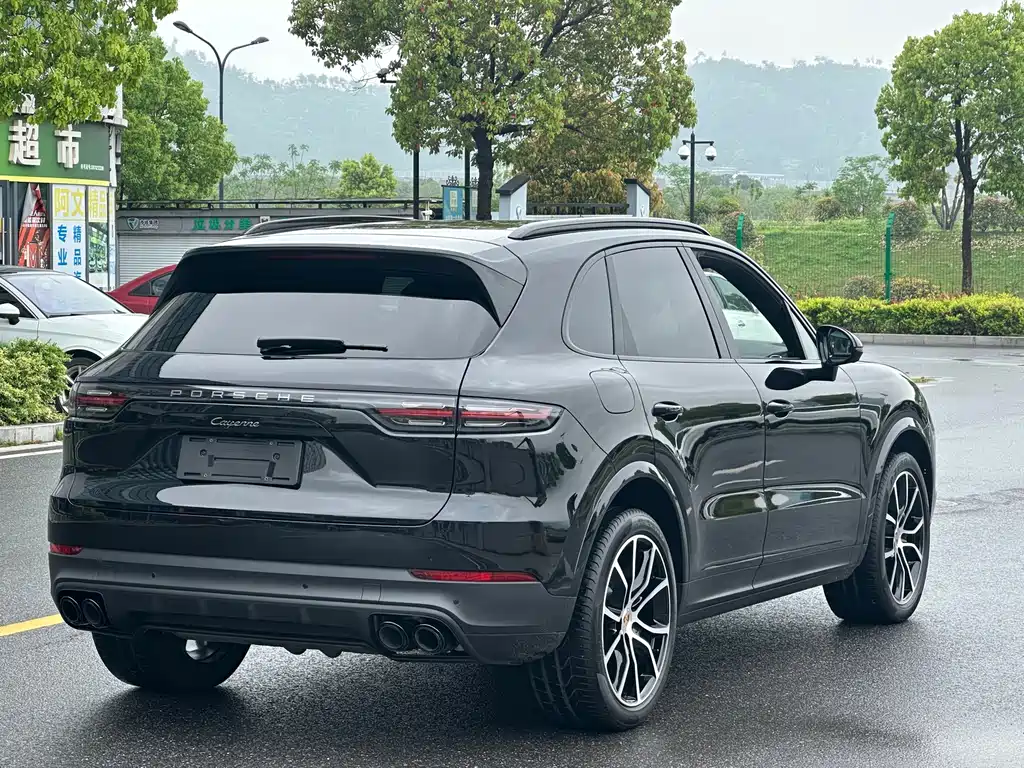 Porsche Cayenne 2023