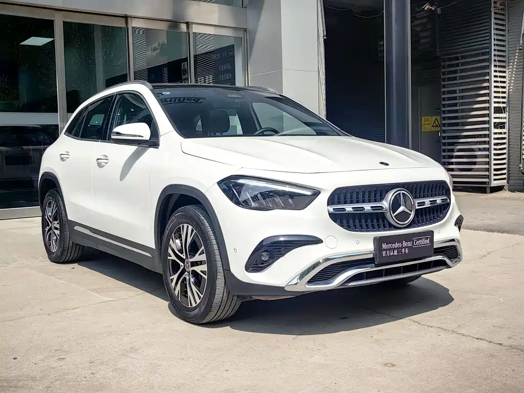 Mercedes-Benz GLA 2024