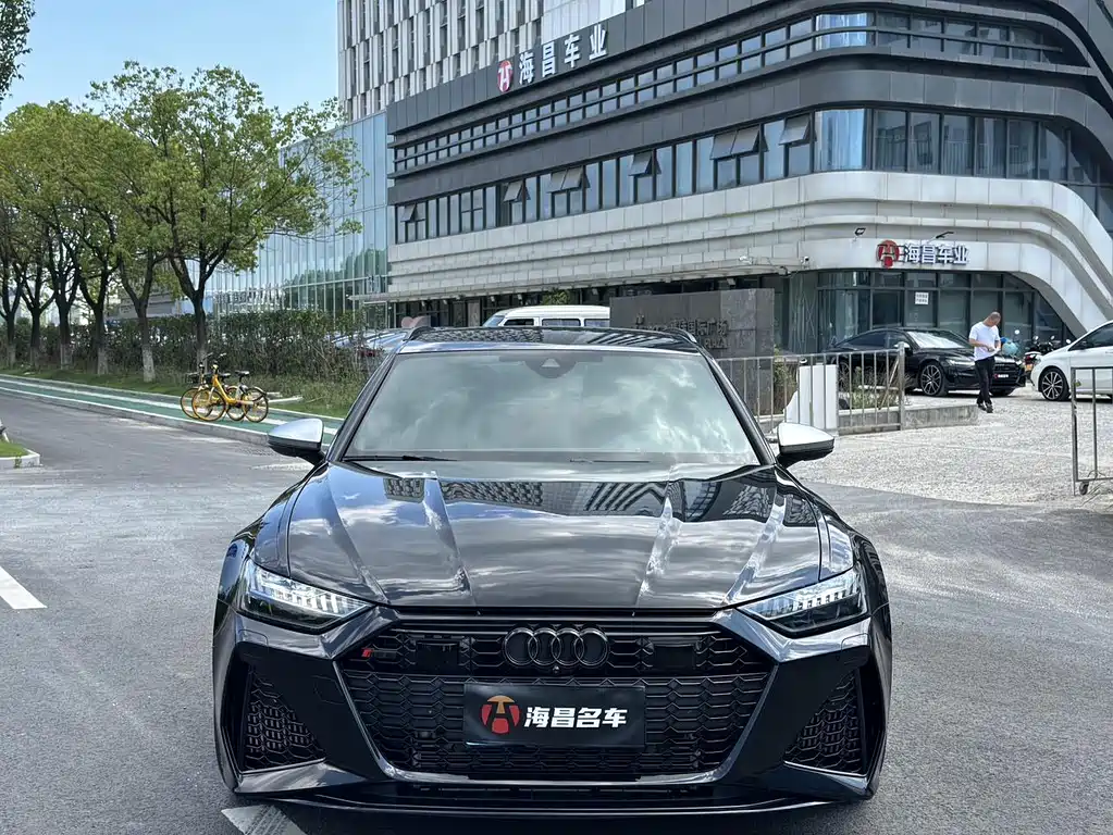 Audi RS 6 2025