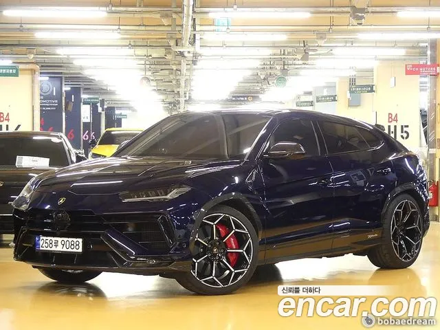 Lamborghini Urus 2023