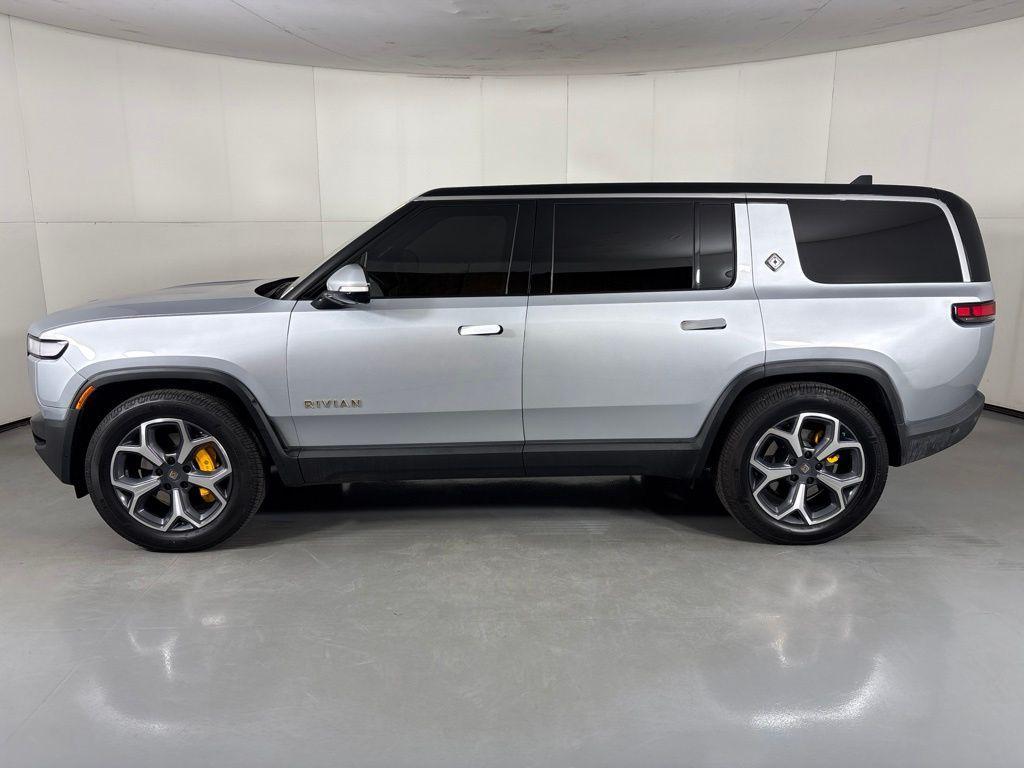 Rivian R1S 2023