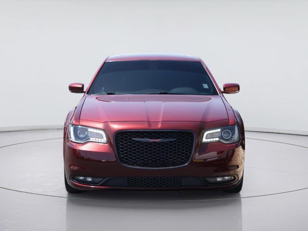 Chrysler 300 2023