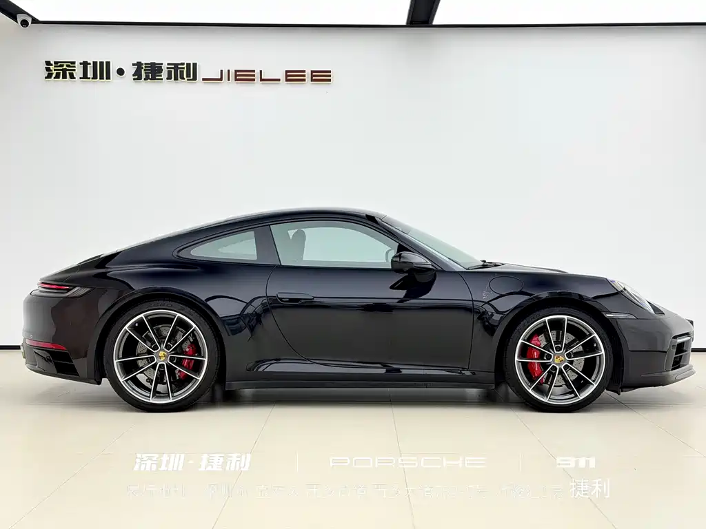 Porsche 911 2021