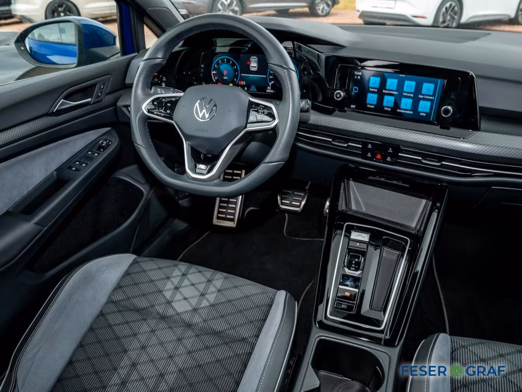 Volkswagen Golf 2024