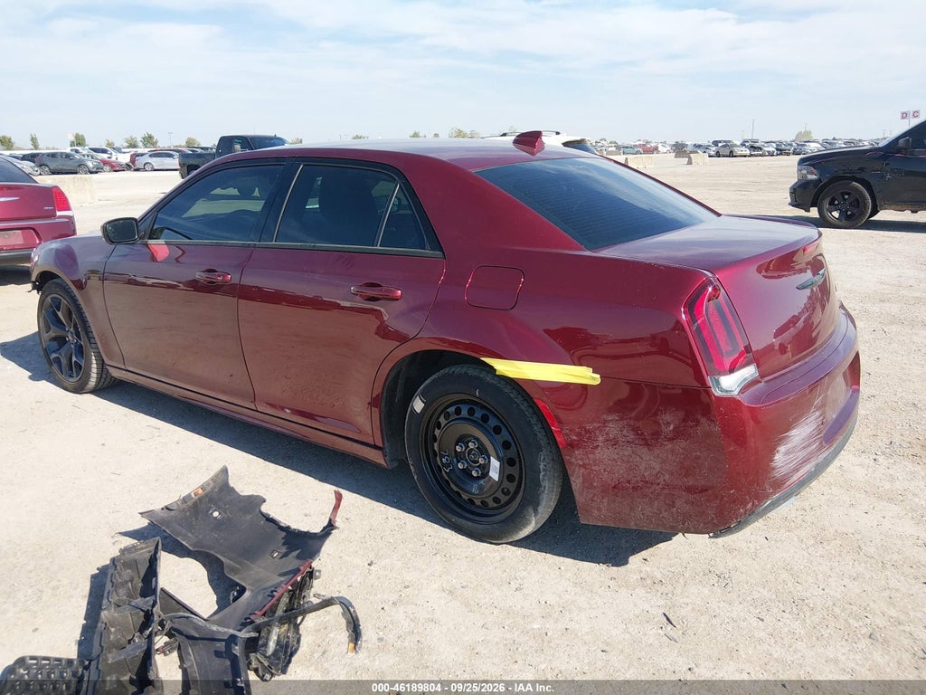Chrysler 300 2023