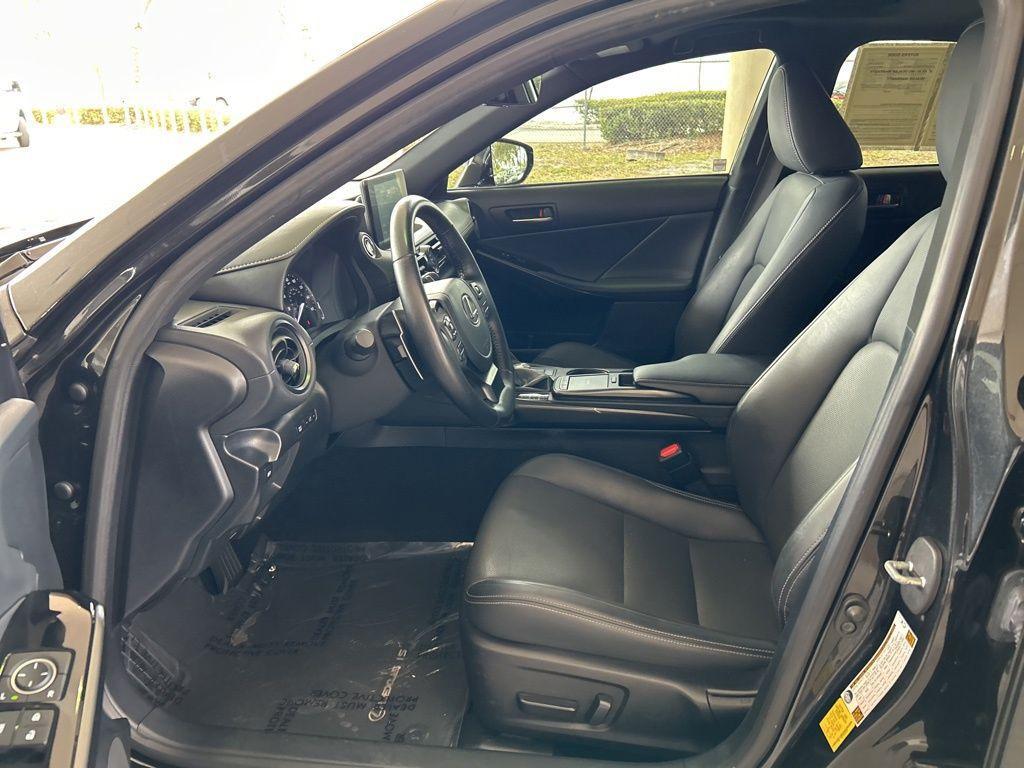Lexus IS 300 2024