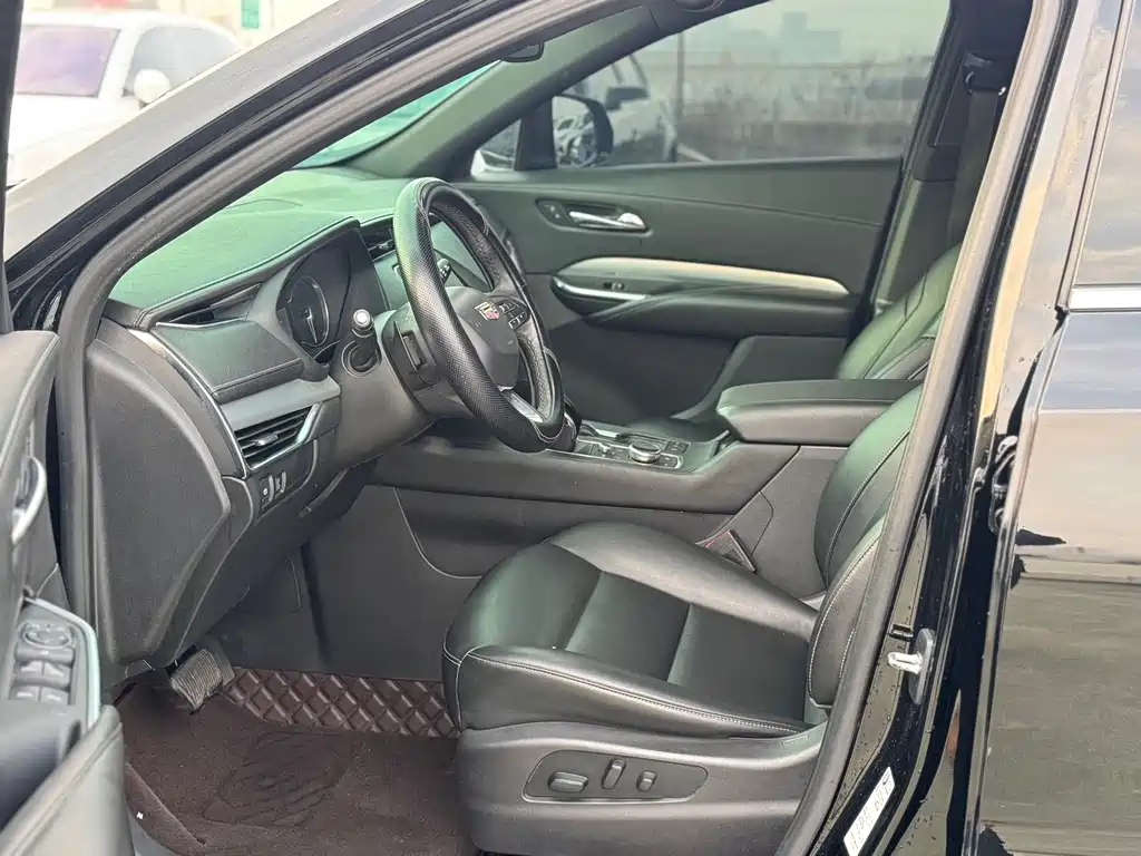 Cadillac XT4 2021
