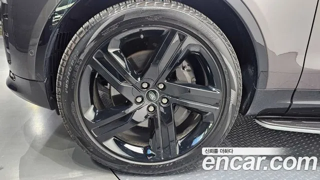 Land Rover Discovery 2025