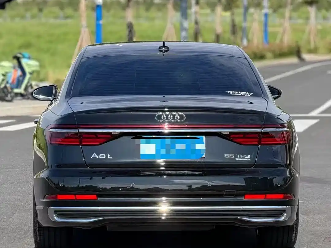 Audi A8 2025