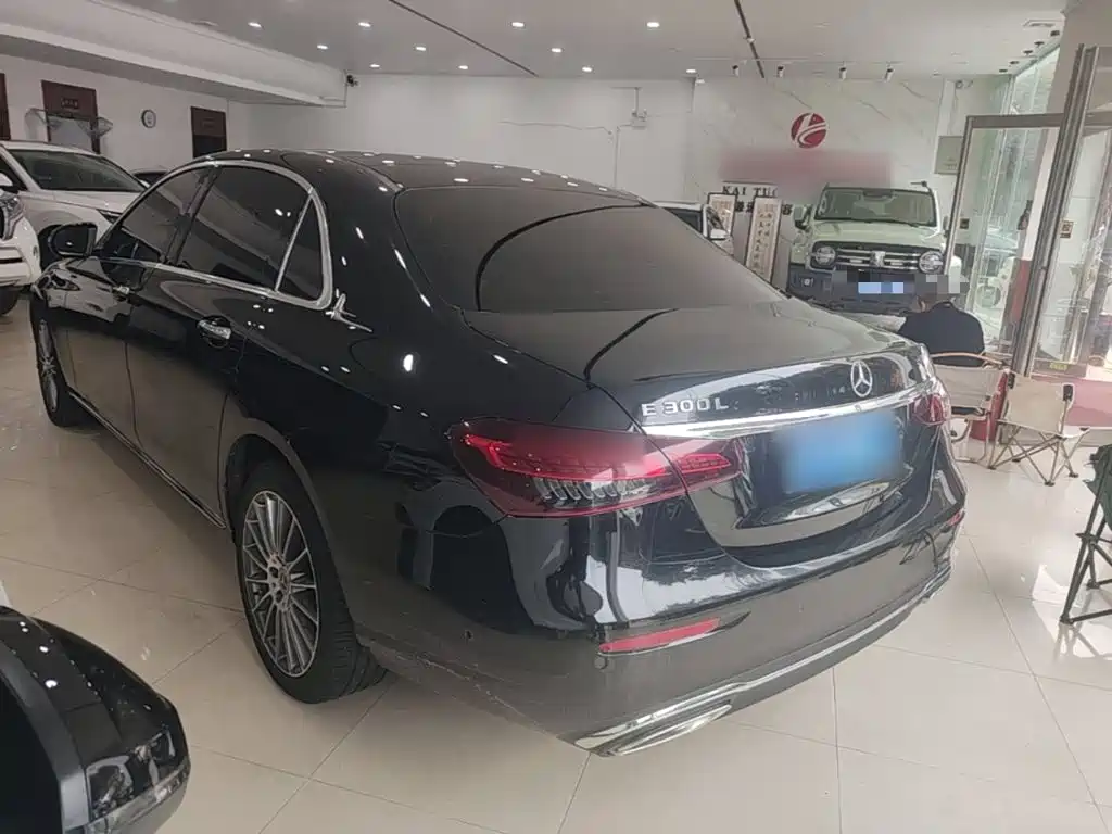 Mercedes-Benz E-Класс 2023