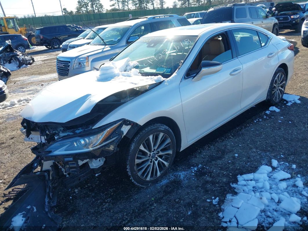 Lexus ES 2021