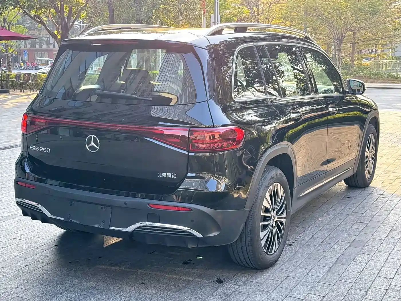 Mercedes-Benz EQB 2024